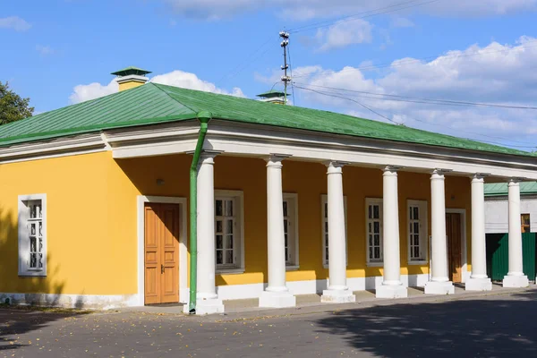 Kommersiell Byggnad Kejsarpalatset Staden Tver — Stockfoto
