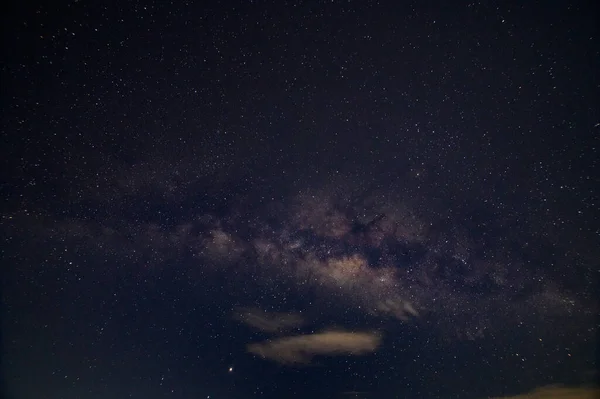 Млечный Путь Звезды Ночью — стоковое фото