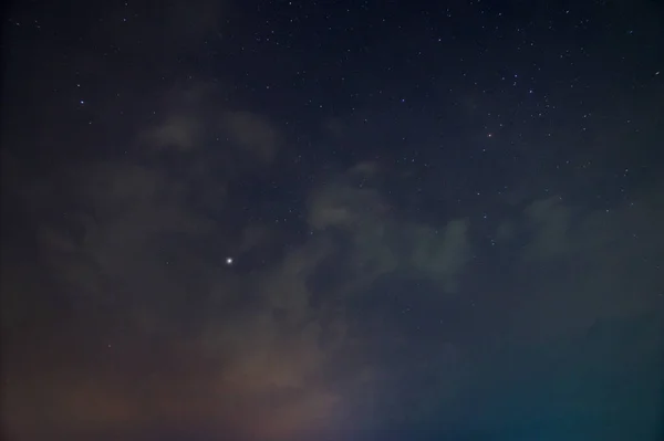 银河的天空和夜空中的星星 — 图库照片