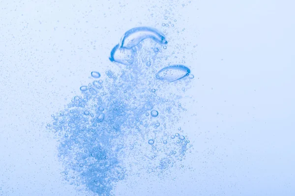 Açık Mavi Kabarcıklar Beyaz Arkaplan — Stok fotoğraf