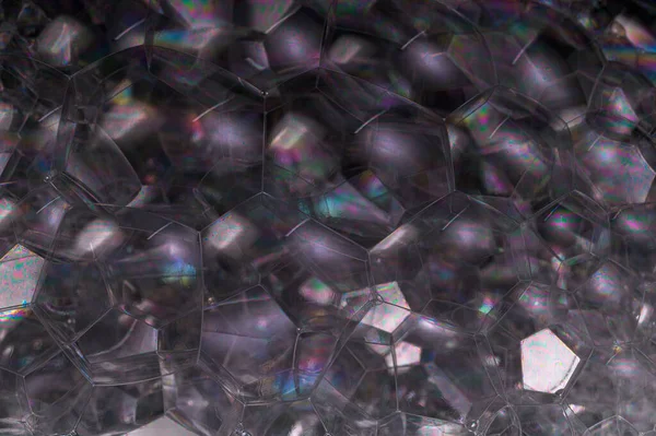 Siyah arkaplan baloncuğunda gökkuşağı