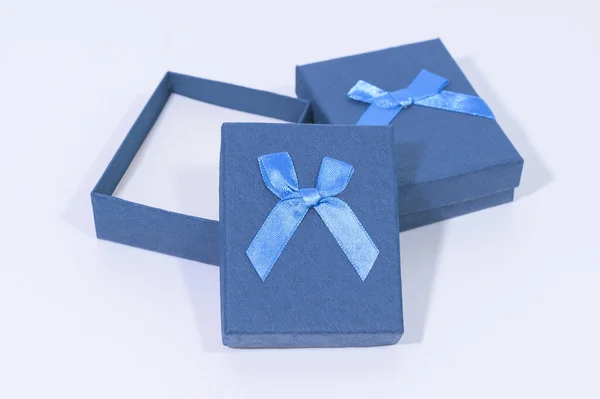 Caja Regalo Azul Fondo Blanco —  Fotos de Stock