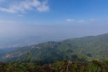 Kew Mae Pan 'daki doğal manzara ve ağaçlar