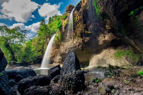 Cachoeira Natural Haew Suwat — Fotografia de Stock