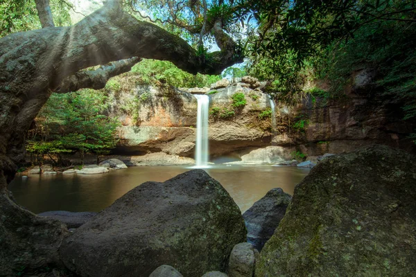 Cachoeira Natural Haew Suwat — Fotografia de Stock