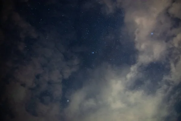 Ουράνια Σύννεφα Αστέρια Νύχτα — Φωτογραφία Αρχείου