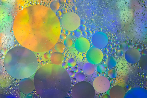 环状油水摘要色彩斑斓的宏观背景 — 图库照片