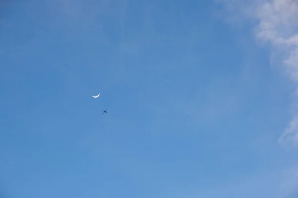 Cielo Con Luna Avión — Foto de Stock