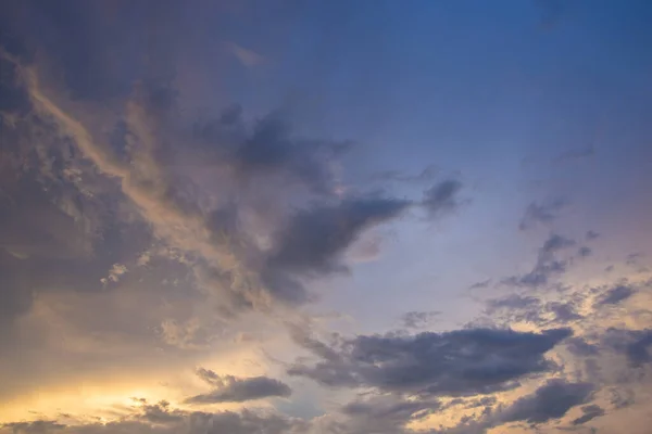 Облака Небо Вечернее Солнце — стоковое фото