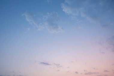 Bulutlar ve güzel gökyüzü