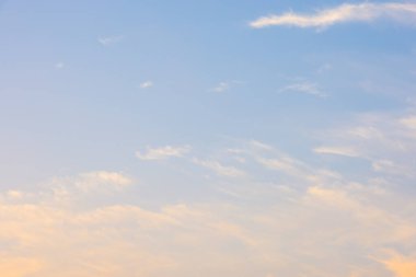 Gökyüzü ve bulutlar Gün doğumu