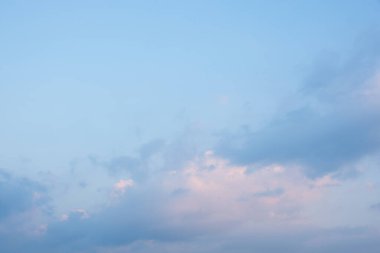 Gökyüzü ve bulutların arkaplanı