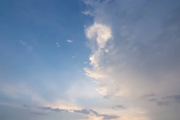 Céu Azul Fundo Nuvens — Fotografia de Stock