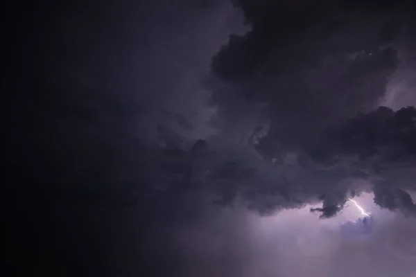 Relâmpagos Nuvens Chuva Noite — Fotografia de Stock