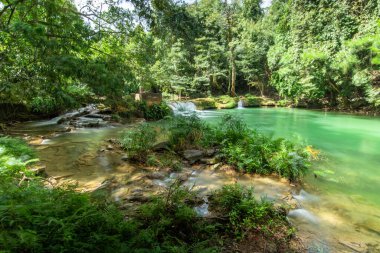 Chet Sao Noi Şelalesi Ulusal Parkı