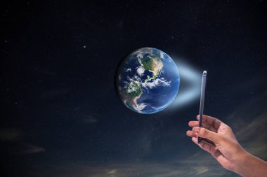 NASA 5 tarafından desteklenen bu görüntünün Dünya Telefon İletişim Elementleri