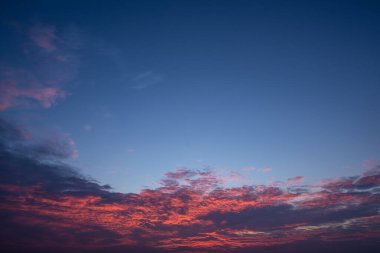 Gece arkaplanındaki gökyüzü