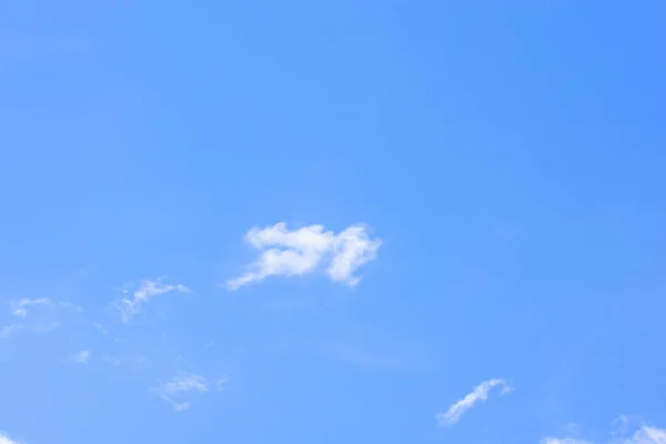 Голубое Небо Облака — стоковое фото