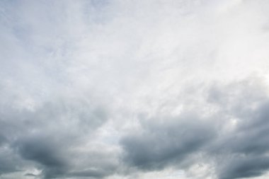 Mavi Gökyüzü ve Bulutlar