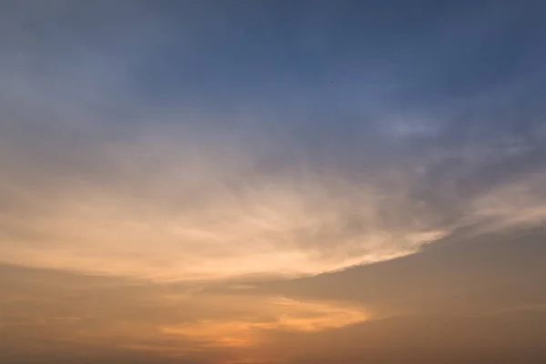 美丽的天空 阳光普照 — 图库照片