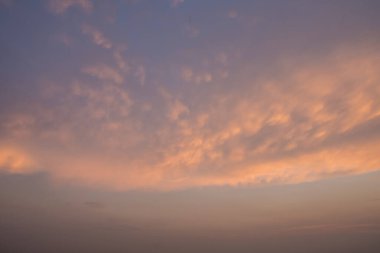 Güzel alacakaranlık gökyüzü, gün batımı