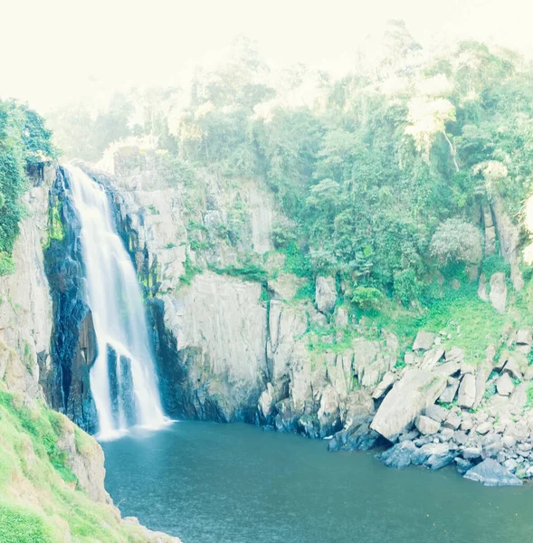 Viagem Heaw Narok Cachoeira — Fotografia de Stock