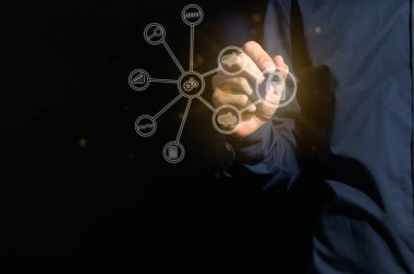 İş adamı kalem kavramı dijital dünyada çalışırdı.