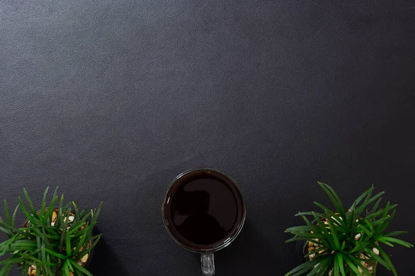 Tasse Kaffee Auf Dem Schreibtisch — Stockfoto