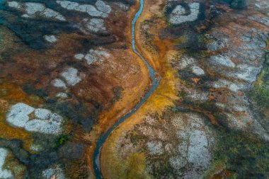 Helikopterden sonbahar tundra görünümü