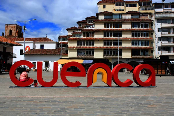 Cuenca - Ecuador 2-5-2019, escrito en cartas y en la plaza principal — Foto de Stock