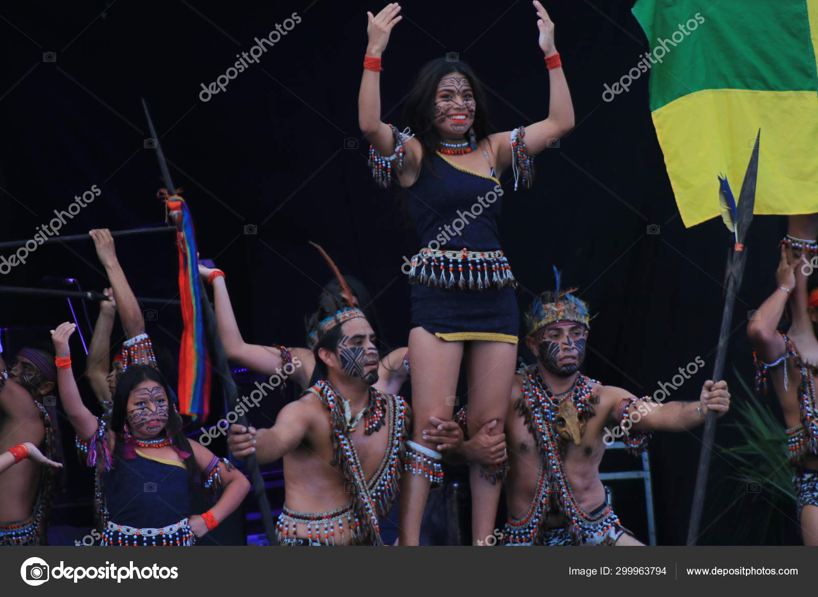 エクアドルの民族衣装写真素材 ロイヤリティフリーエクアドルの民族衣装画像 Depositphotos