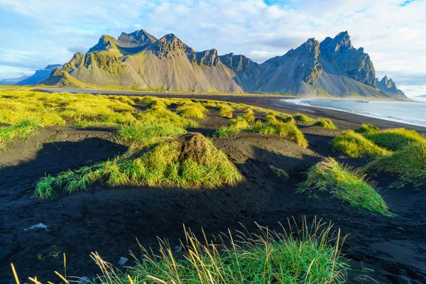 Vesturhorn Mountain Sommerlichen Morgen Stokksnes Island Nordeuropa Skandinavien Landschaftlich Schöne — Stockfoto