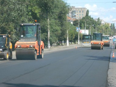 yol yapımı, asfalt döşeme, özel ekipman