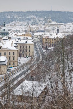 Prag Çek Cumhuriyeti, Avrupa Birliği ve Bohemya tarihsel başkenti 14 en büyük şehirde başkenti ve en büyük şehridir. Vltava Nehri üzerinde ülkenin batıda yer alan, şehrin yaklaşık 1,3 milyon ev peop idealdir