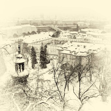 Prag Çek Cumhuriyeti, Avrupa Birliği ve Bohemya tarihsel başkenti 14 en büyük şehirde başkenti ve en büyük şehridir. Vltava Nehri üzerinde ülkenin batıda yer alan, şehrin yaklaşık 1,3 milyon ev peop idealdir