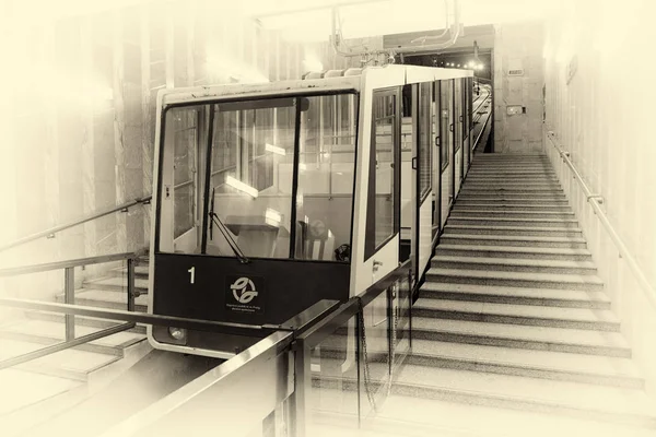 ஃபன Betrin Funicular நகர நகர — ஸ்டாக் புகைப்படம்