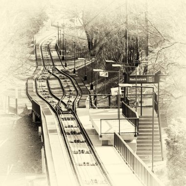 Petrin füniküler Çek başkenti Prag şehir füniküler bir tren var. Petrin tepeye ile Mal Strana bölgesine Linkler. 