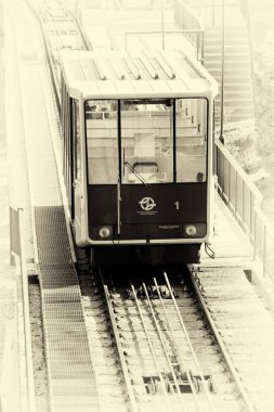 Petrin füniküler Çek başkenti Prag şehir füniküler bir tren var. Petrin tepeye ile Mal Strana bölgesine Linkler. 