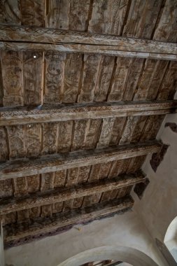 DRN ofisleri, restoranlar, mağazalar ve galeriler hizmet veren Narodni ve yeni şehir Prag 1, Mikulandska Street, Bina bir Polifonksiyonel köşesidir. 2012 ve 2017 arasında inşa edilmiş ve kendi inşaat 1.5 milyar kron maliyet. İçine