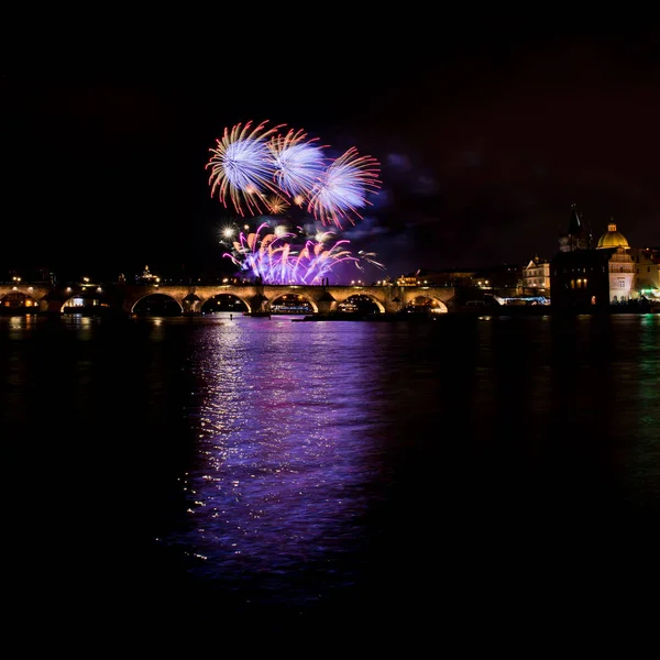 Prague welcomed the 2019 traditional fireworks to the New Year at 18.00. Its name is Prague Free or 30 years since the Velvet Revolution. The light show will show five pictures, each showing one stage of the journey to freedom in 1989.