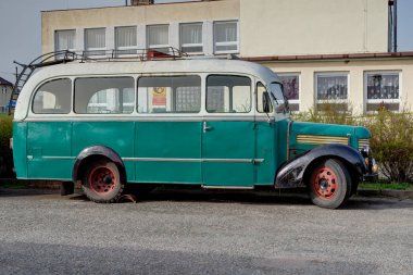 Otobüs vücut Rnd şasisi üzerine inşa edilmiştir. Otobüs kasanın arka aks arkasında çerçeve altında yakıt tankı yerleştirerek farklıdır. Vücut çelik iskelet, dışarıdan yaldızlı bir tüm metal yapısı ile karakterizedir. Ayrıca iç duvarları vardır 