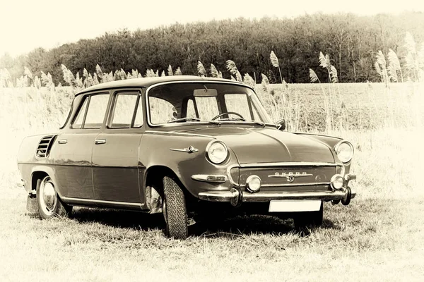 Škoda 1000 Škoda 1100 Jsou Dvě Sportiva Zadních Kol Pohon — Stock fotografie