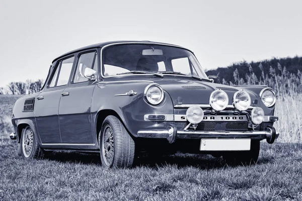 Die Skoda 1000 Und Koda 1100 Sind Zwei Hintermotorige Heckgetriebene — Stockfoto