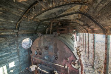 Urbex Henschel vapur. Tren demiryolu üzerinde temizlik kar için. Ve park edilmiş, terk edilmiş bir istasyon.
