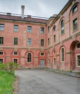 Invalidovna Karlin, Prag bölgesinde bir binadır. Invalidovna 1731-1737 savaş sakatlar (gazi) için bir yurt inşa edilmiştir. Kendi modelini Les Invalides, 1679 Paris'te açılışını gazileri için bir bina yapıldı. Sadece bir dokuzuncu kökeni