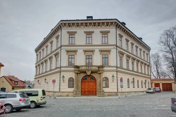 Λιχτενστάιν Palace Είναι Ένα Μπαρόκ Παλάτι Που Βρίσκεται Στην Αριστερή — Φωτογραφία Αρχείου