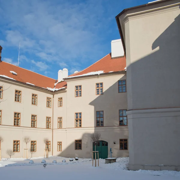 Trauttmansdorff Palác Nebo Trcku Palác Klasicistní Palác Nachází Ulici Loretanska — Stock fotografie