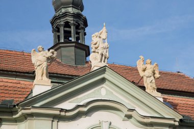 Büyük usta Order of Şövalyeleri Kızıl Haç ile Kızıl Yıldız komutunda şunu bir şapel 1754 inşa edilecek 1755 yılında tamamlanan başladı. Bina rahip düzenin, çiftlik çiftlik sonra müdürü tarafından denetlenir 