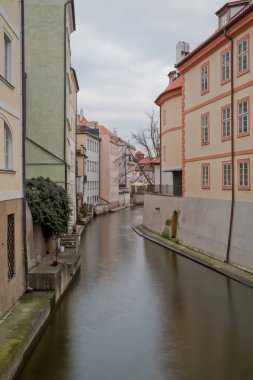 Bazen de küçük Prag Venedik İngilizce olarak adlandırılan Certovka (Devil's kanal), Prag, Çek Cumhuriyeti kanaldır. Bu Lesser Quarter (Mala Strana bulunmaktadır)