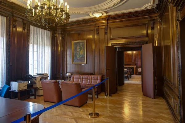 Het Petschek Palace Een Neoklassiek Gebouw Praag Het Werd Gebouwd — Stockfoto